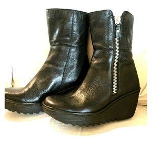 Fly London Black Leather Wedge Boots size 7